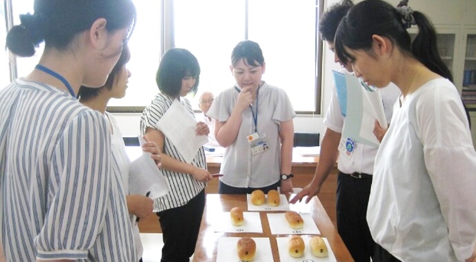 学校給食用パン品質審査会